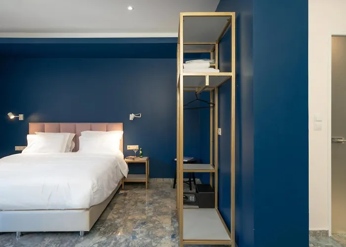 24K Athena Suites